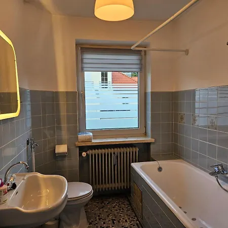 Apartamento Trudering 3 Schlafzimmer 90 Qm Sehr Ruhig, U-s Bahn 350m *