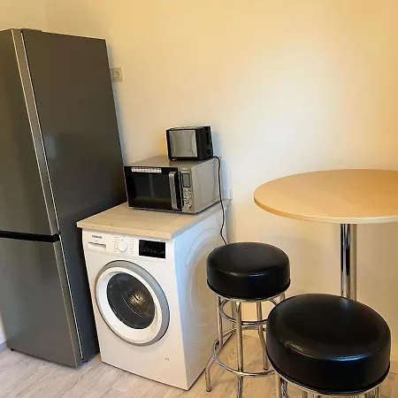 아파트 Trudering 3 Schlafzimmer 90 Qm Sehr Ruhig, U-s Bahn 350m