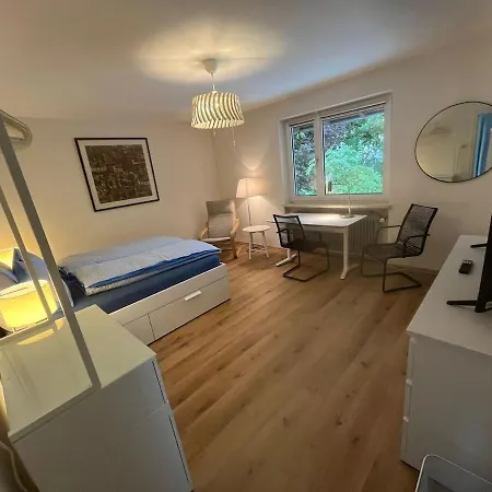 아파트 Trudering 3 Schlafzimmer 90 Qm Sehr Ruhig, U-s Bahn 350m 뮌헨